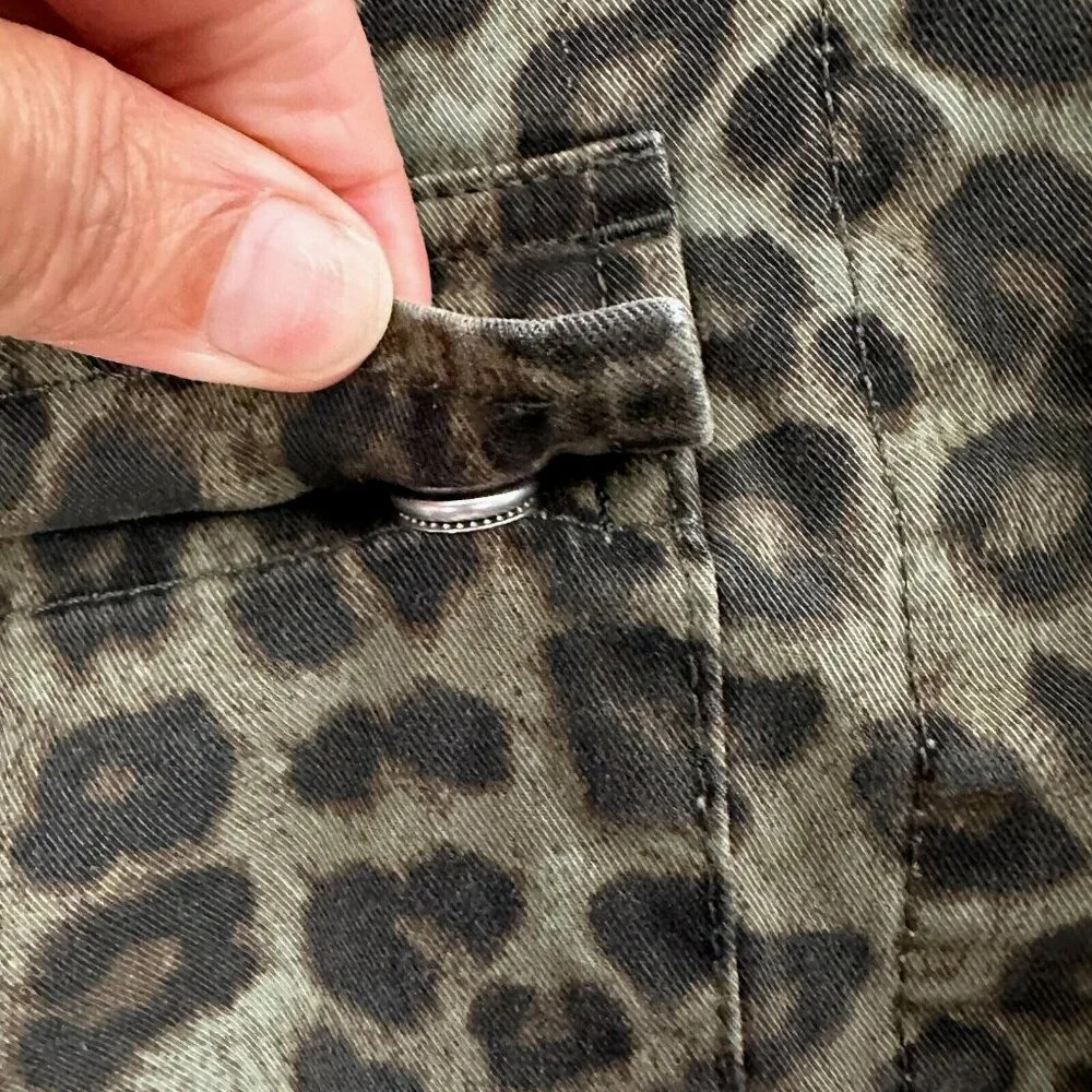 Good American Green Leopard Utility Jacket Pockets Snap Womens Size 1 Small - Picture 8 of 16